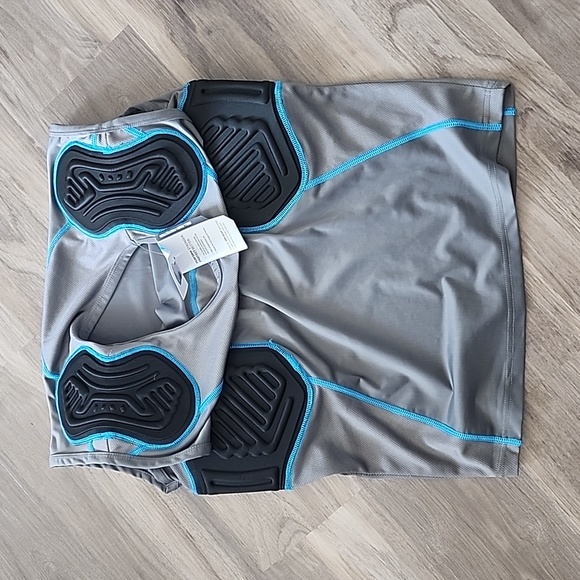 CHAMPRO Men's Bull Rush Football Compression Shirt with Cushions System - Picture 7 of 9